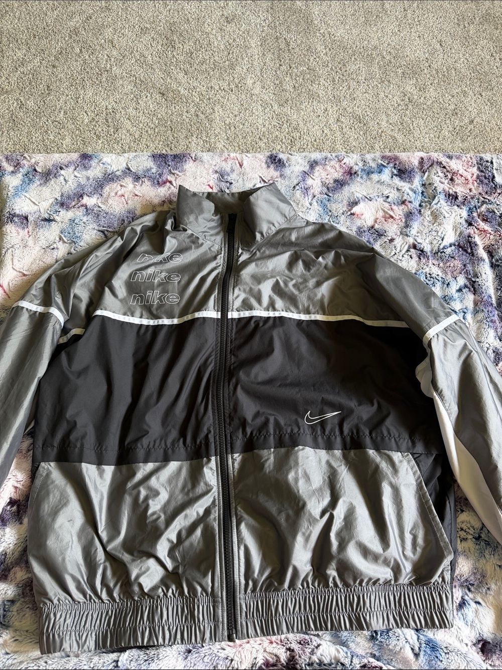 Nike Women’s Gray and Black Colorblock Windbreaker Jacket